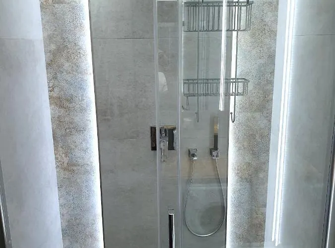 Private , Aircondition, Garage, Hd Tv Pl & De, Wifi, Fully Equipped, Near Beach